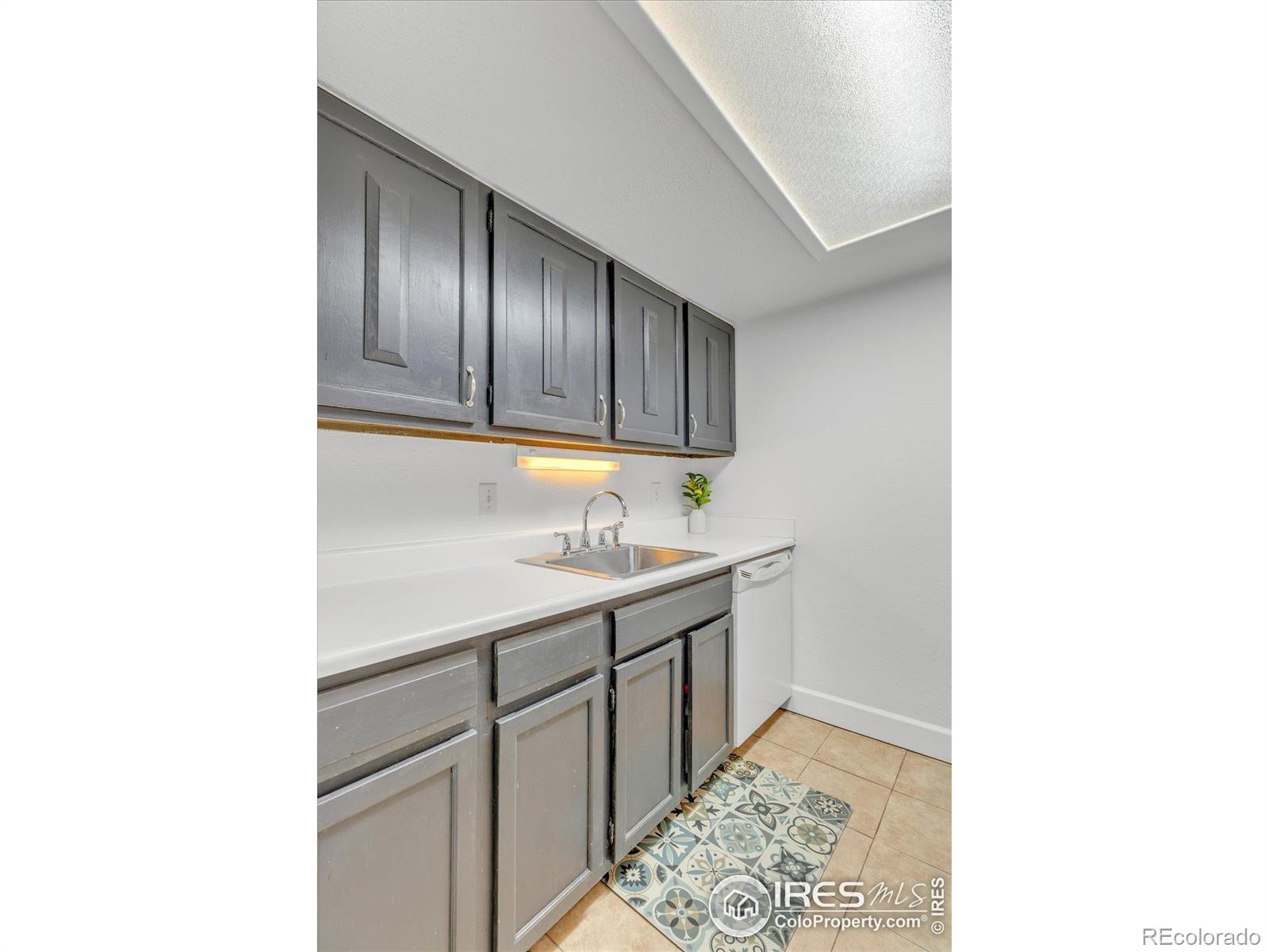 MLS Image #6 for 1250  golden circle 409,golden, Colorado