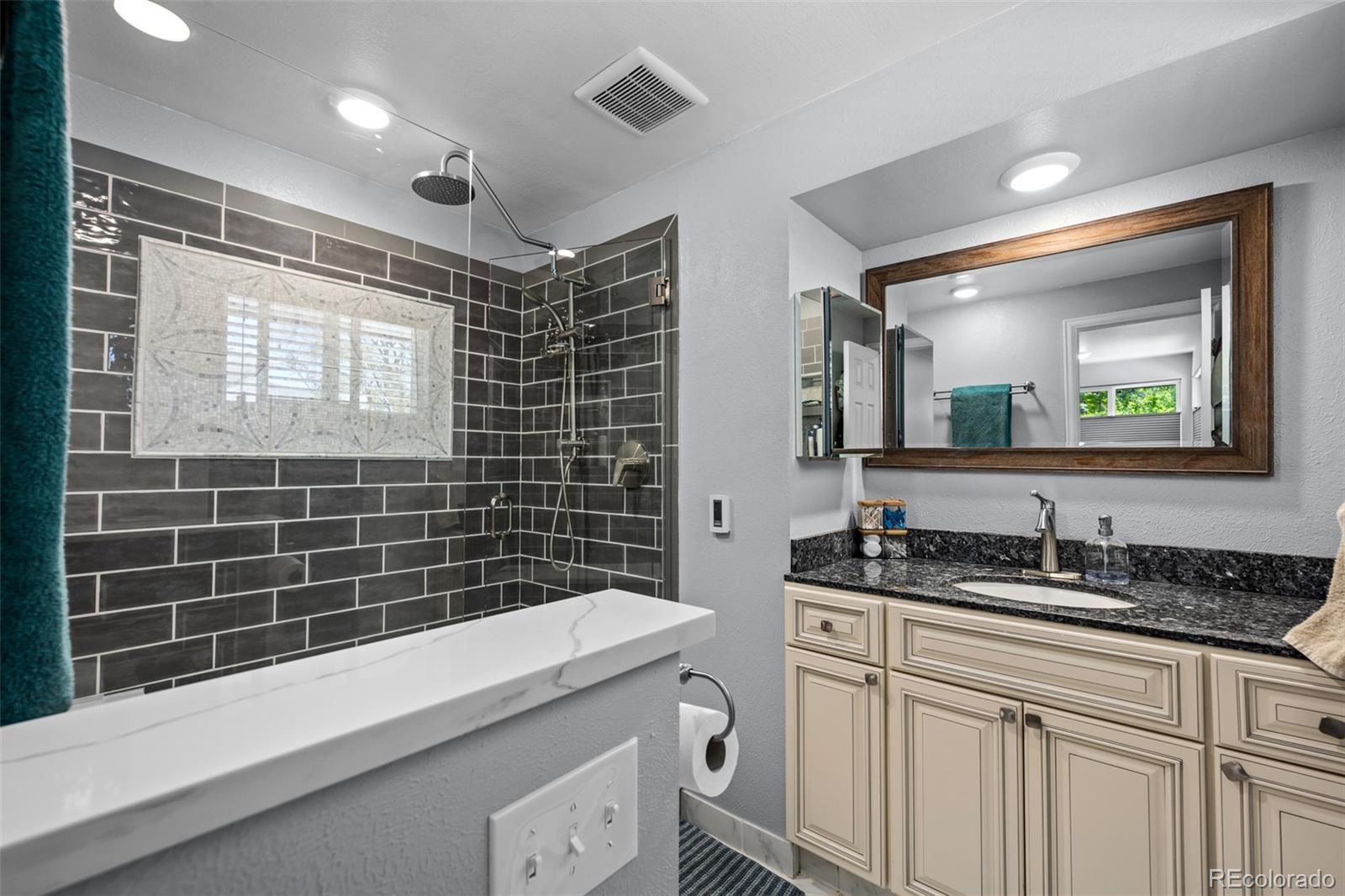 MLS Image #14 for 11328 w 27th avenue,lakewood, Colorado