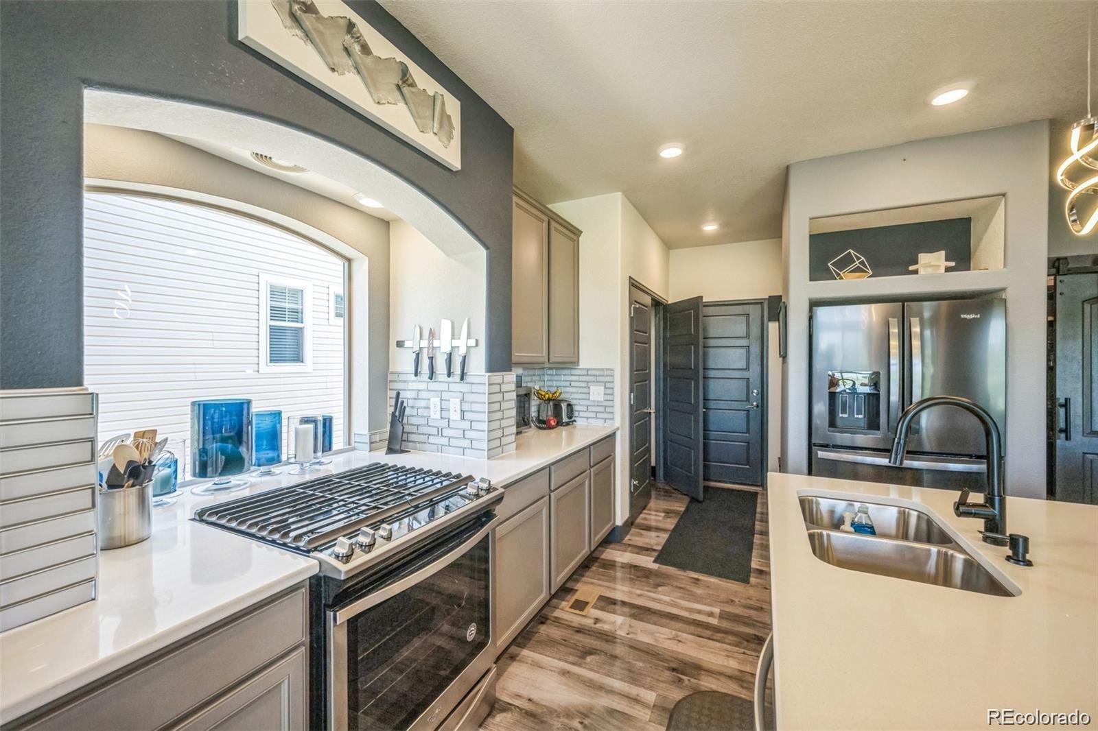 MLS Image #10 for 20553 e 50th place,denver, Colorado
