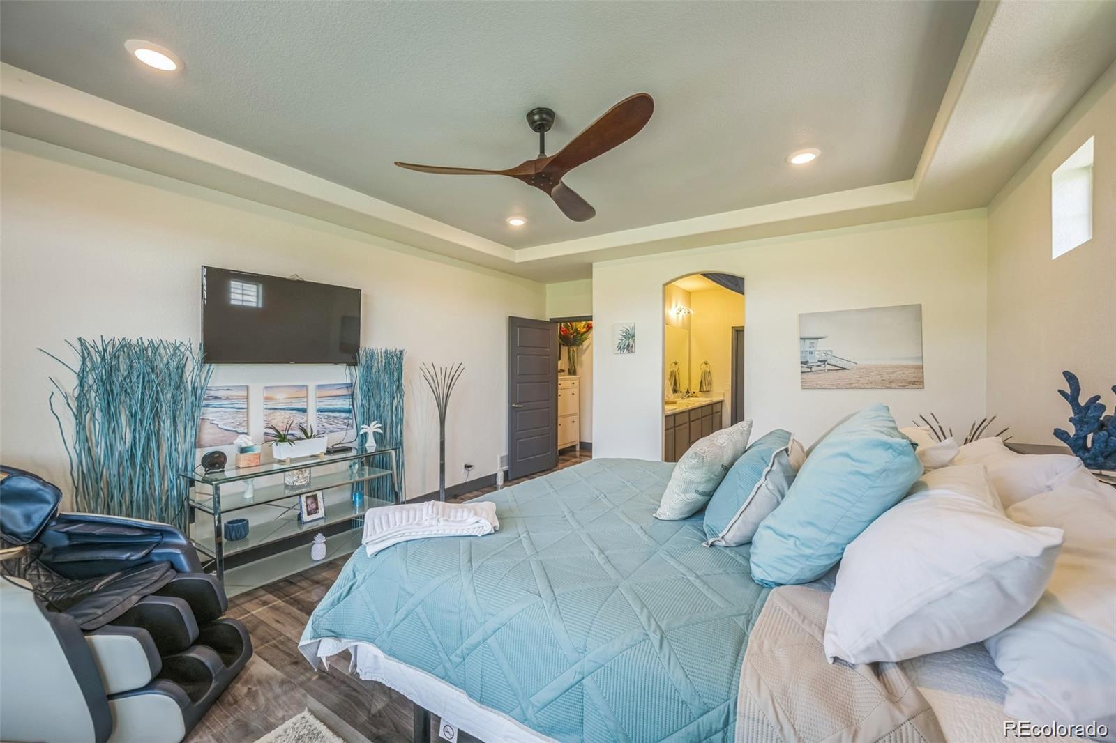 MLS Image #15 for 20553 e 50th place,denver, Colorado