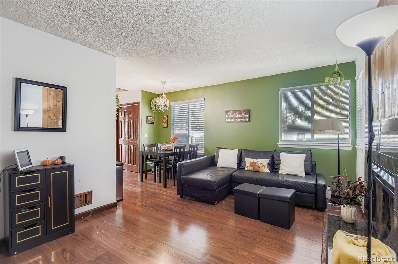 MLS Image #2 for 17670 e loyola drive a,aurora, Colorado