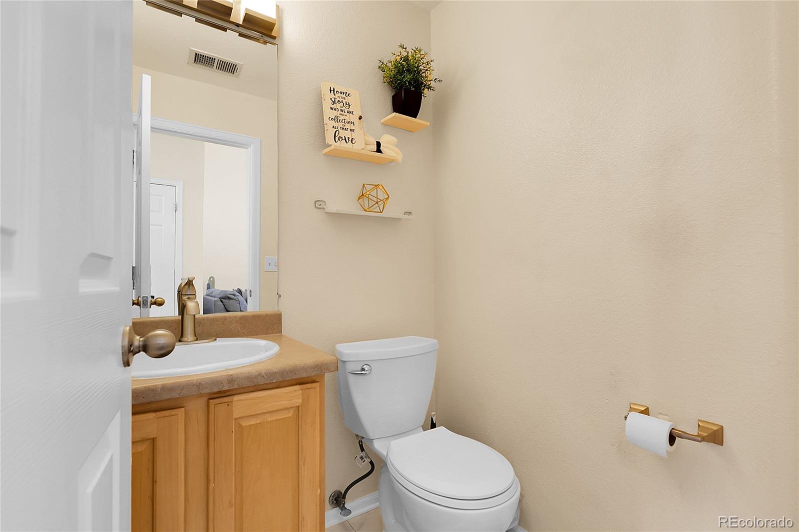 MLS Image #6 for 337  ivory circle,aurora, Colorado