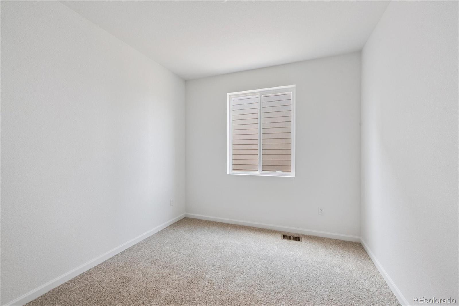 MLS Image #14 for 4627  sugar beet street,johnstown, Colorado