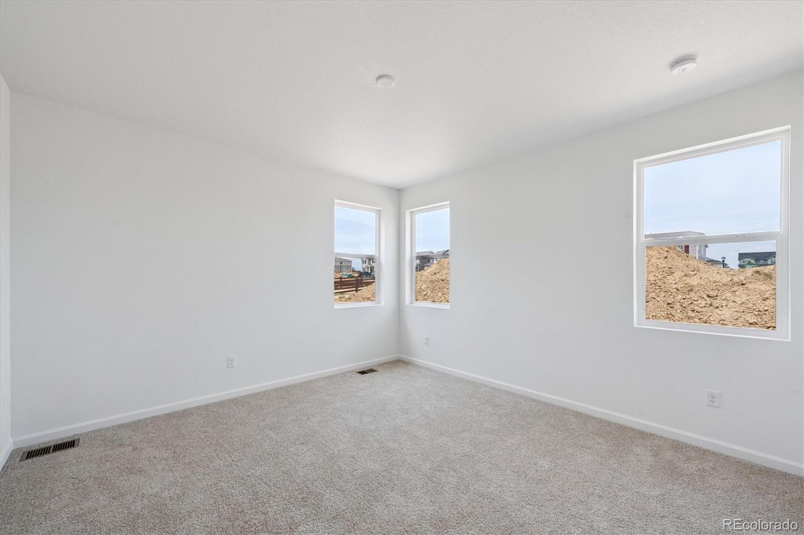 MLS Image #15 for 4627  sugar beet street,johnstown, Colorado