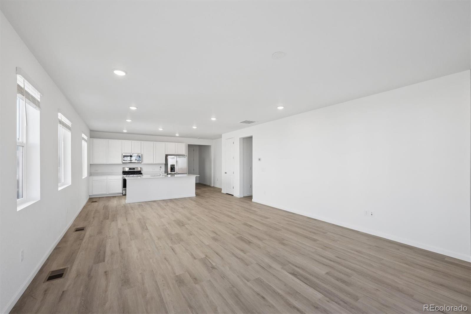 MLS Image #5 for 4627  sugar beet street,johnstown, Colorado