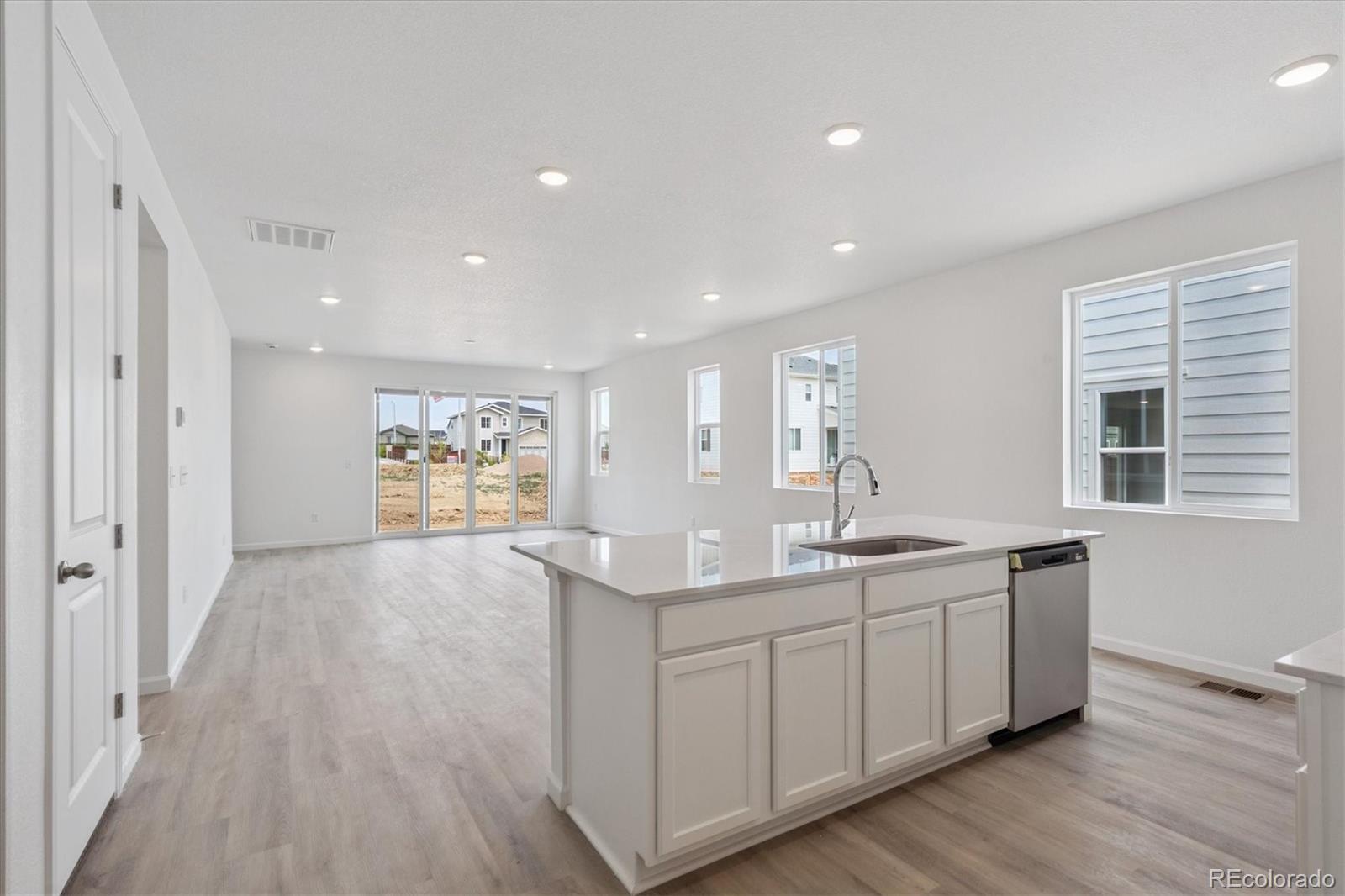 MLS Image #6 for 4627  sugar beet street,johnstown, Colorado