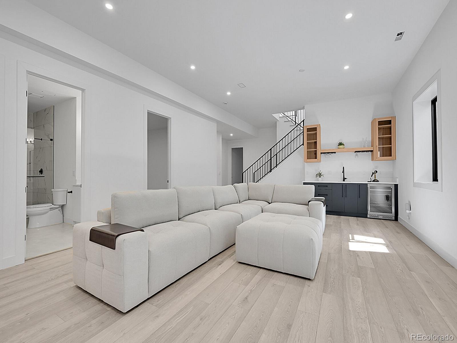 MLS Image #37 for 1491 s york street,denver, Colorado