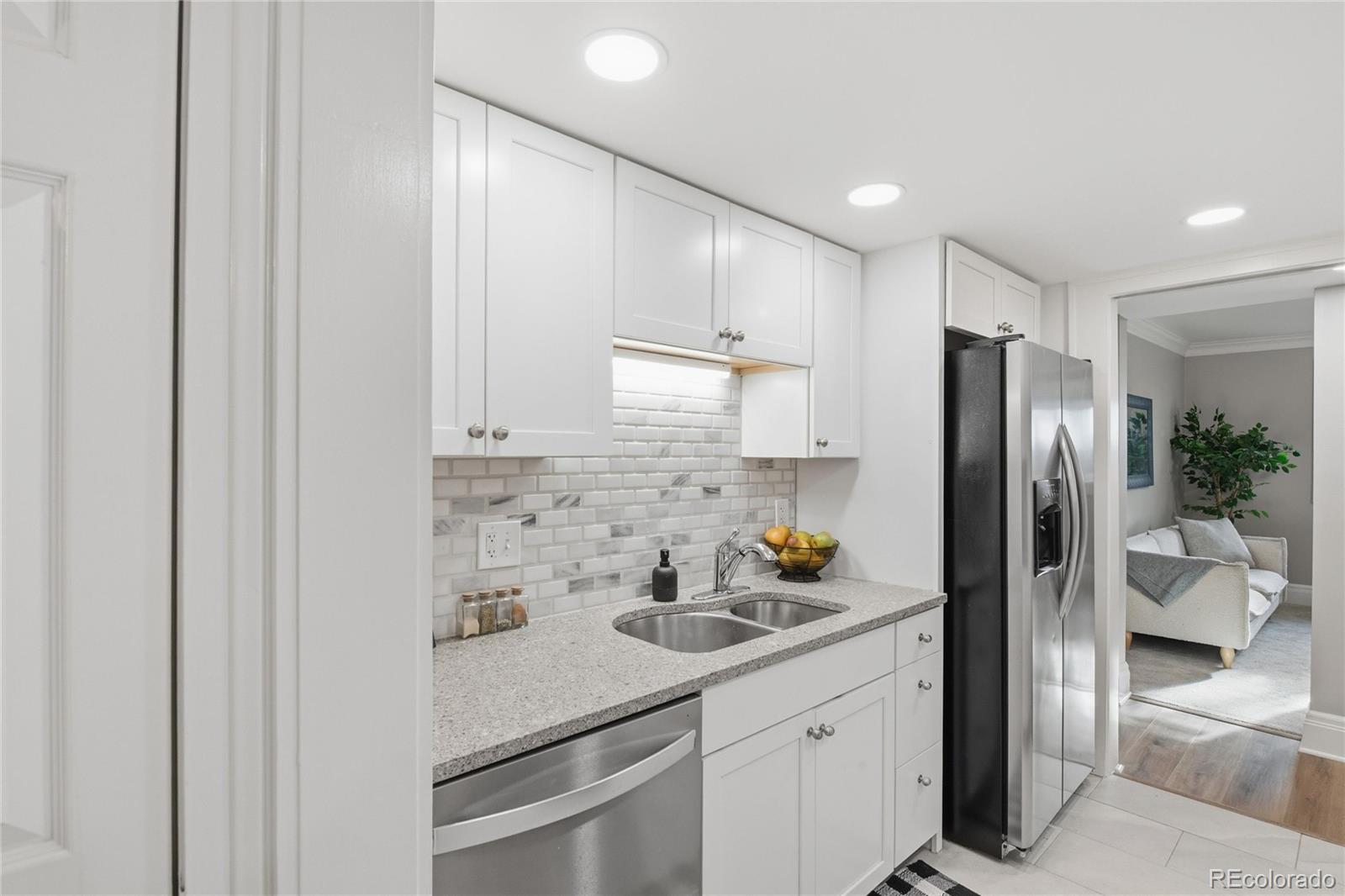 MLS Image #5 for 999 n emerson street,denver, Colorado