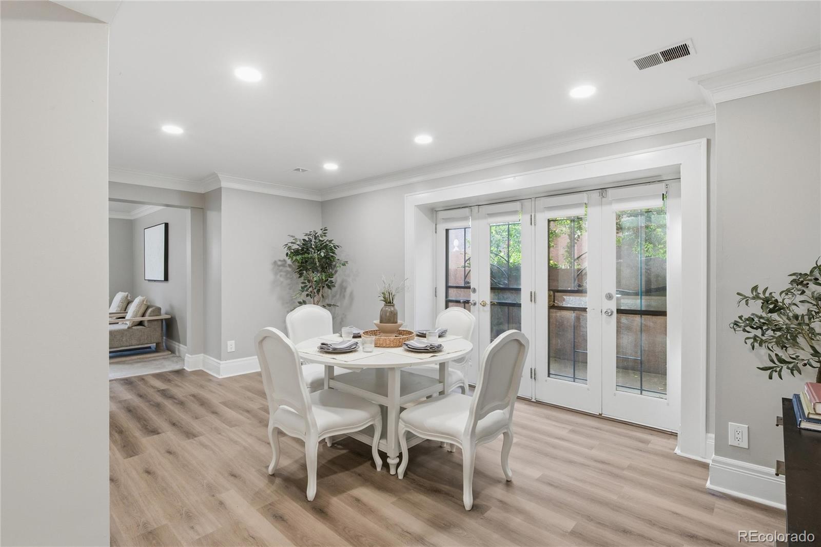 MLS Image #7 for 999 n emerson street,denver, Colorado