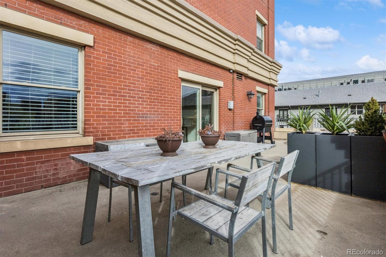 MLS Image #16 for 1950 n logan street 411,denver, Colorado