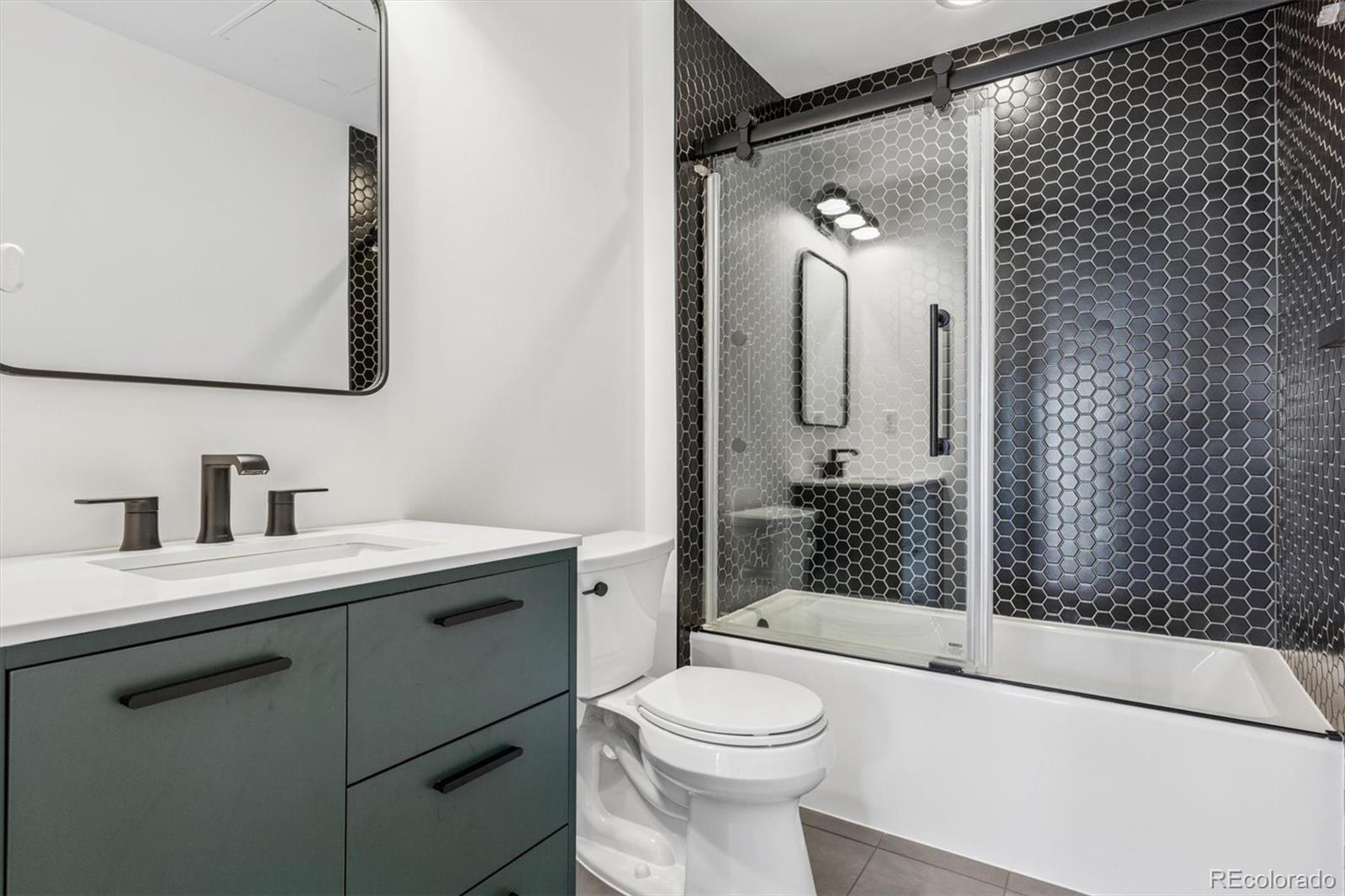 MLS Image #22 for 1950 n logan street 411,denver, Colorado