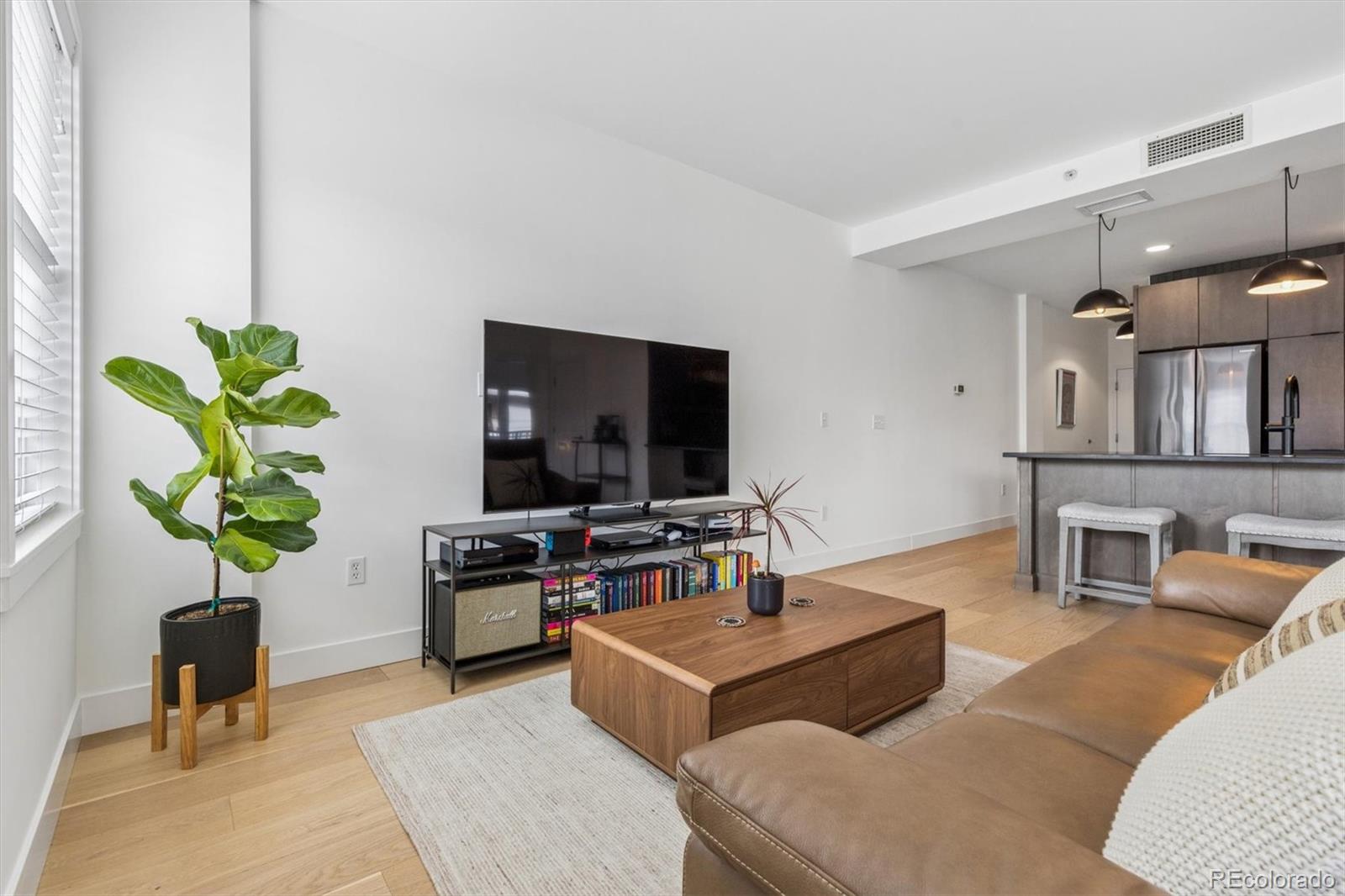 MLS Image #6 for 1950 n logan street 411,denver, Colorado