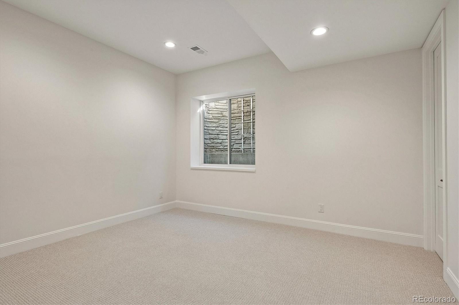 MLS Image #40 for 1699  bellaire street,denver, Colorado