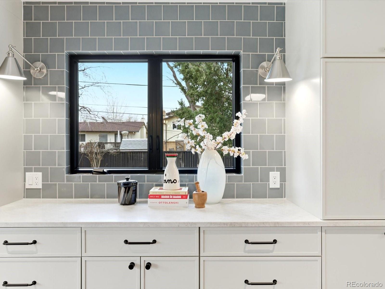 MLS Image #13 for 270 s krameria street,denver, Colorado