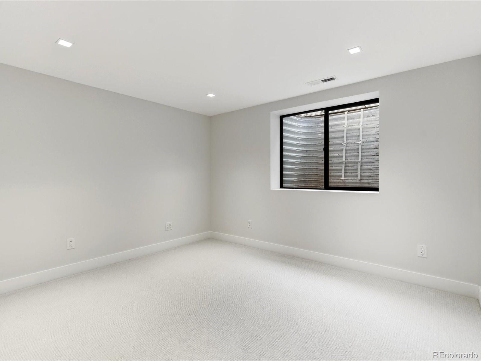 MLS Image #40 for 270 s krameria street,denver, Colorado