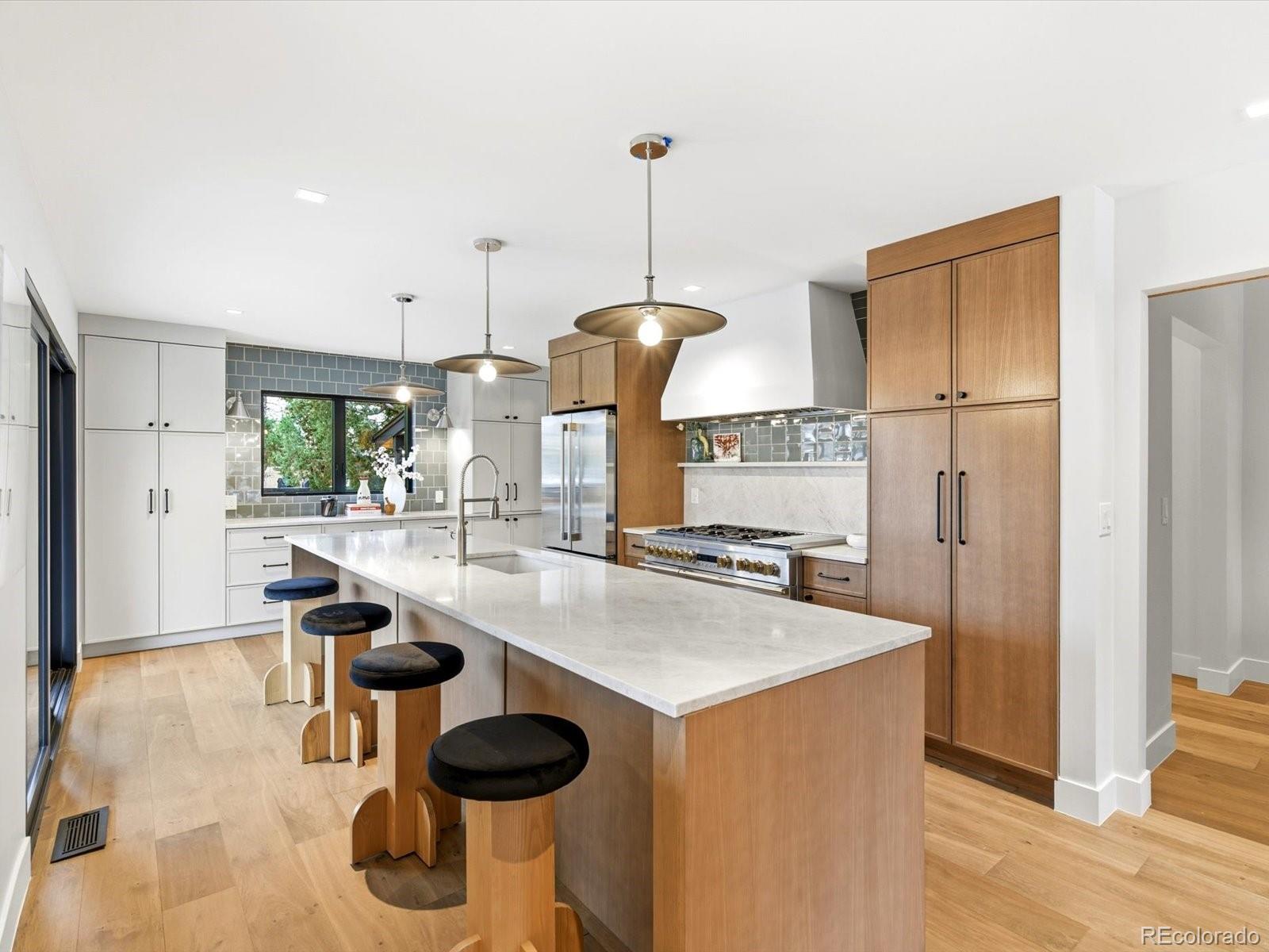 MLS Image #7 for 270 s krameria street,denver, Colorado