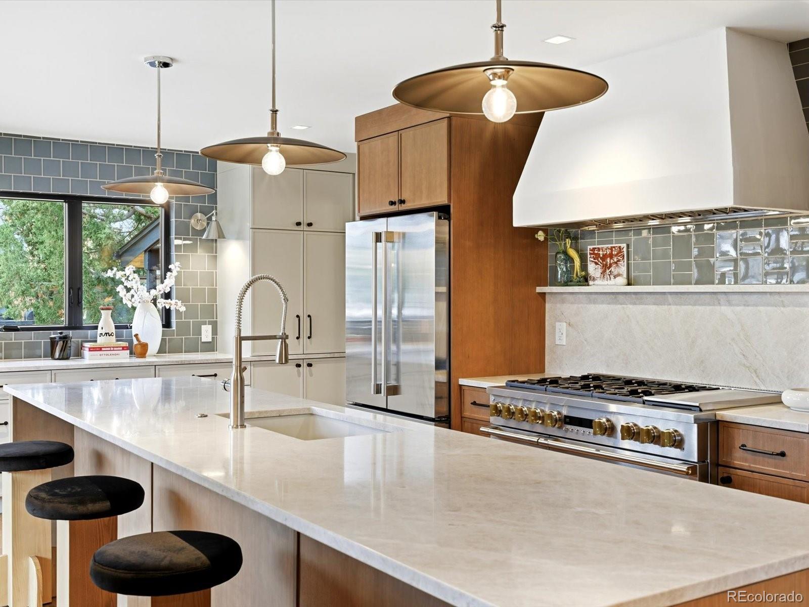 MLS Image #8 for 270 s krameria street,denver, Colorado