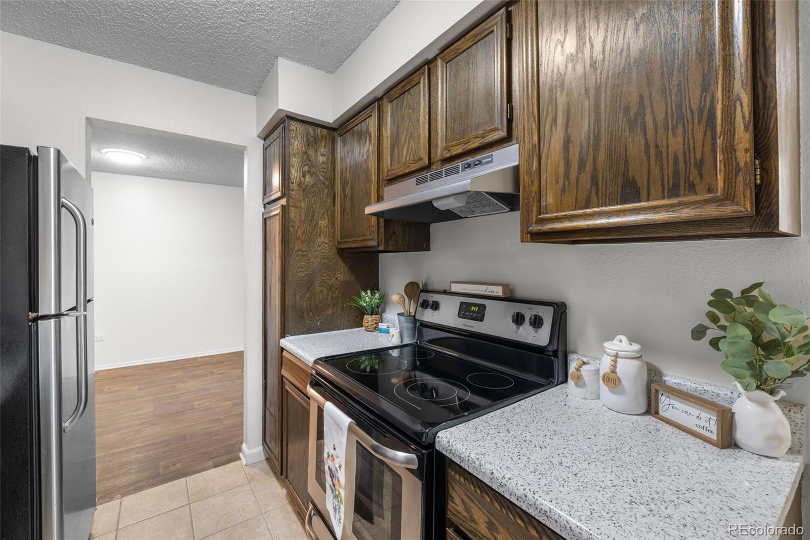 MLS Image #17 for 4565 s lowell boulevard,denver, Colorado