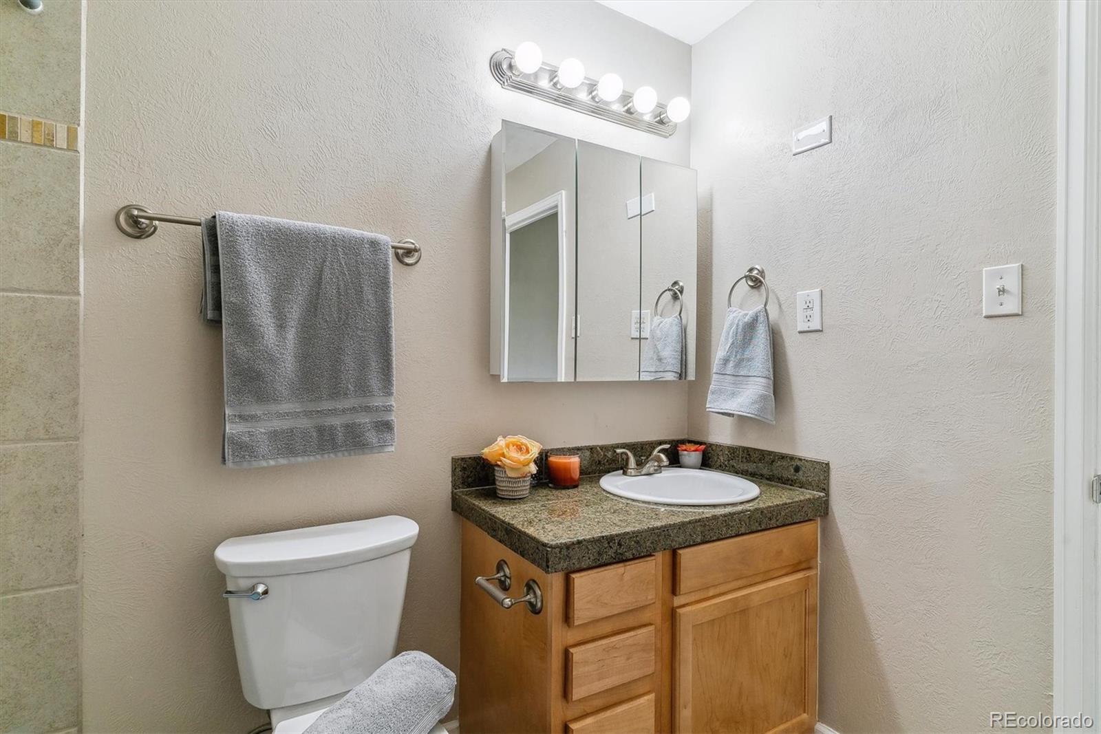 MLS Image #11 for 610 s clinton street 3d,denver, Colorado