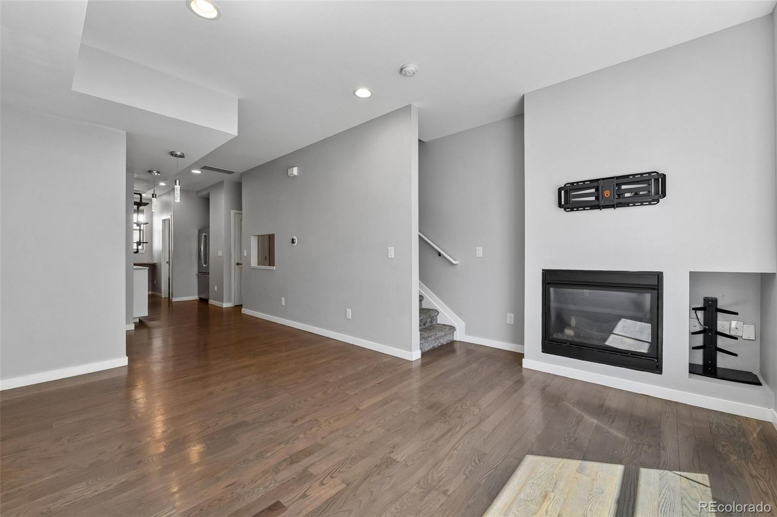 MLS Image #11 for 1883  vine street,denver, Colorado