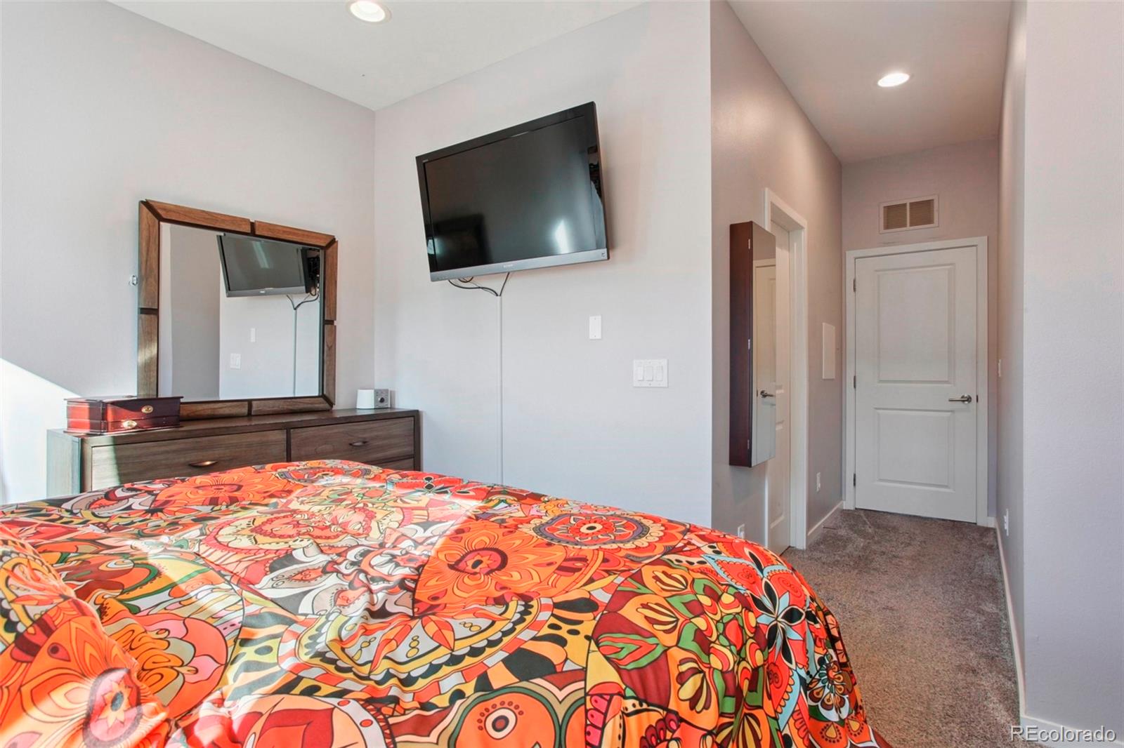 MLS Image #15 for 1883  vine street,denver, Colorado