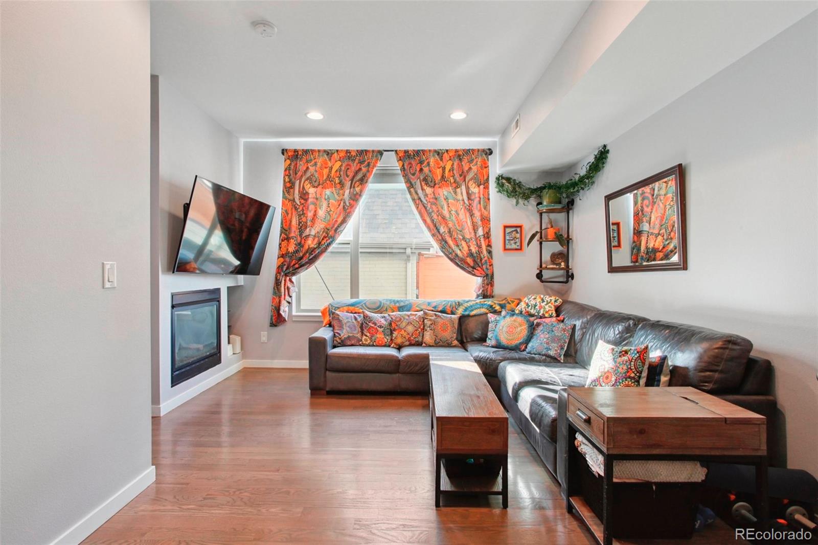 MLS Image #4 for 1883  vine street,denver, Colorado