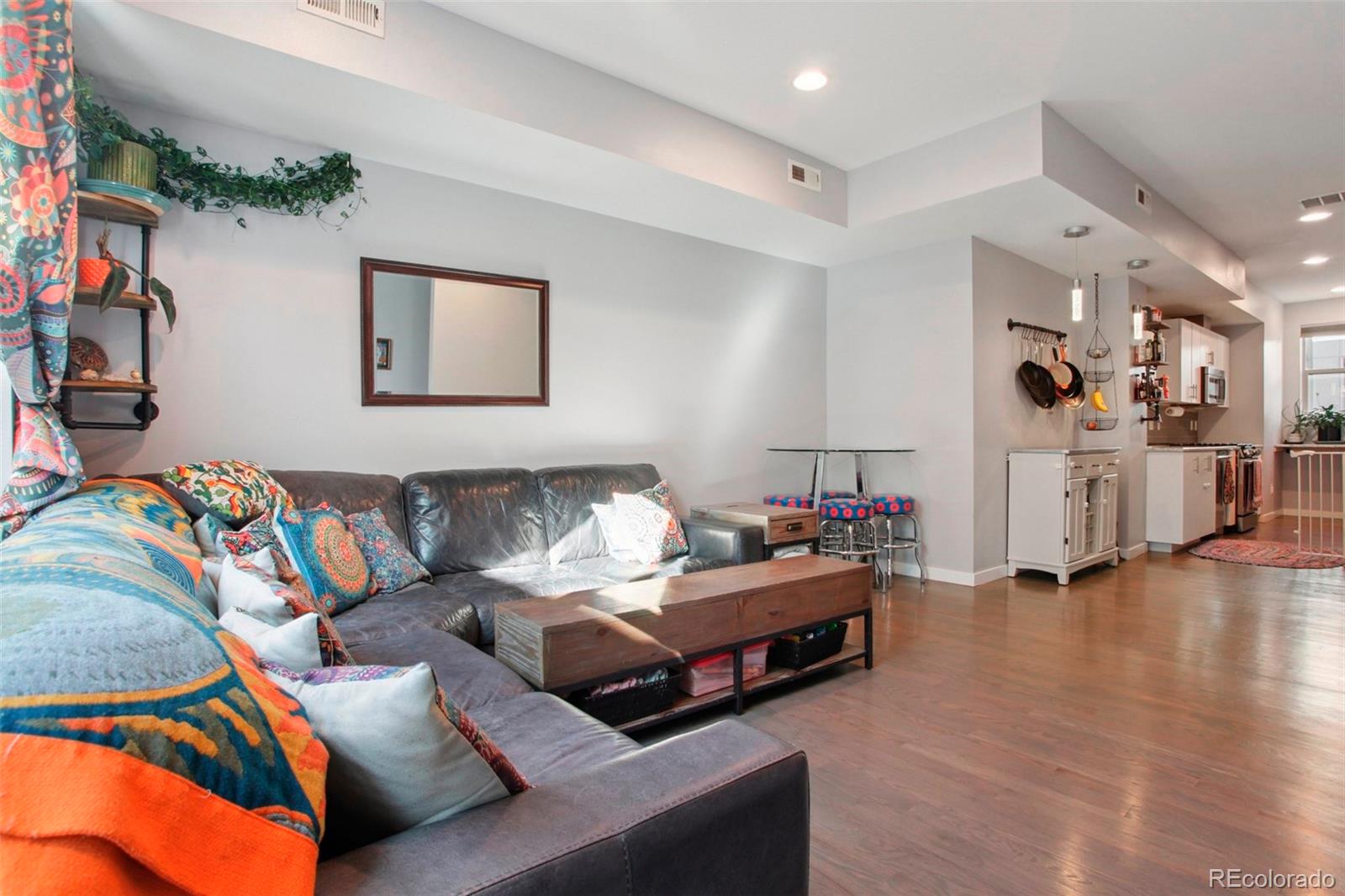 MLS Image #5 for 1883  vine street,denver, Colorado