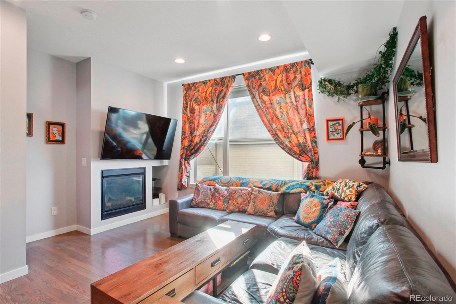 MLS Image #6 for 1883  vine street,denver, Colorado