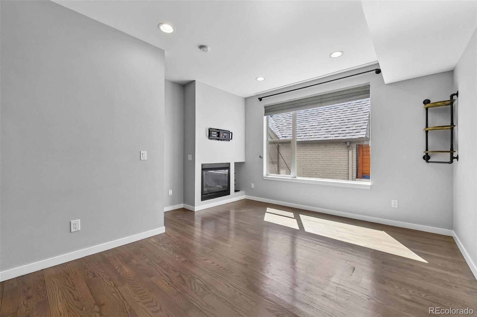 MLS Image #9 for 1883  vine street,denver, Colorado