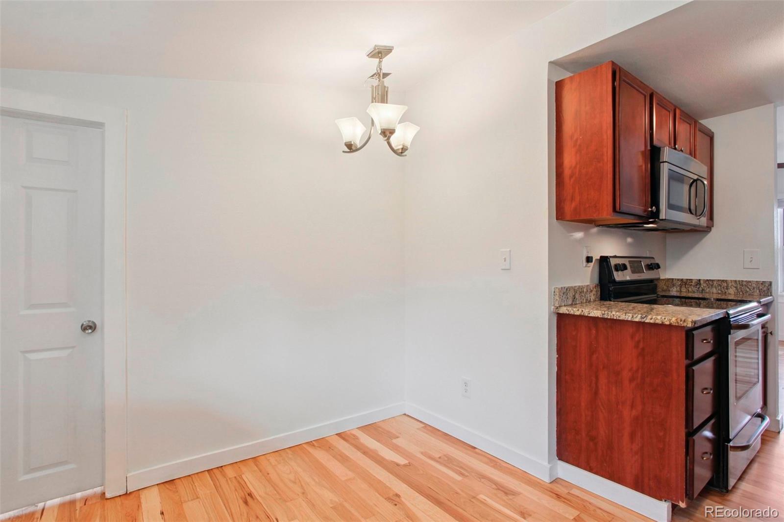 MLS Image #10 for 1661  valentia street,denver, Colorado