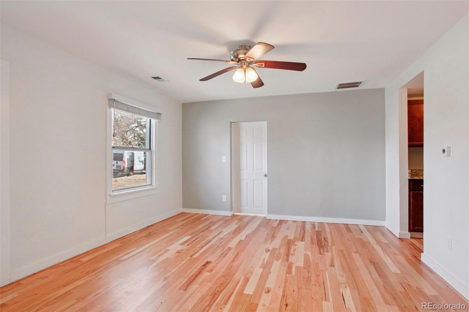 MLS Image #6 for 1661  valentia street,denver, Colorado