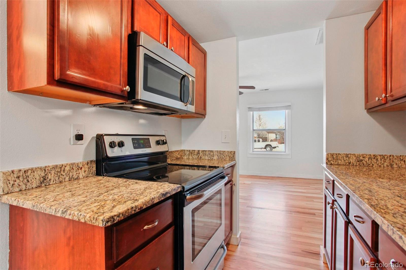 MLS Image #9 for 1661  valentia street,denver, Colorado