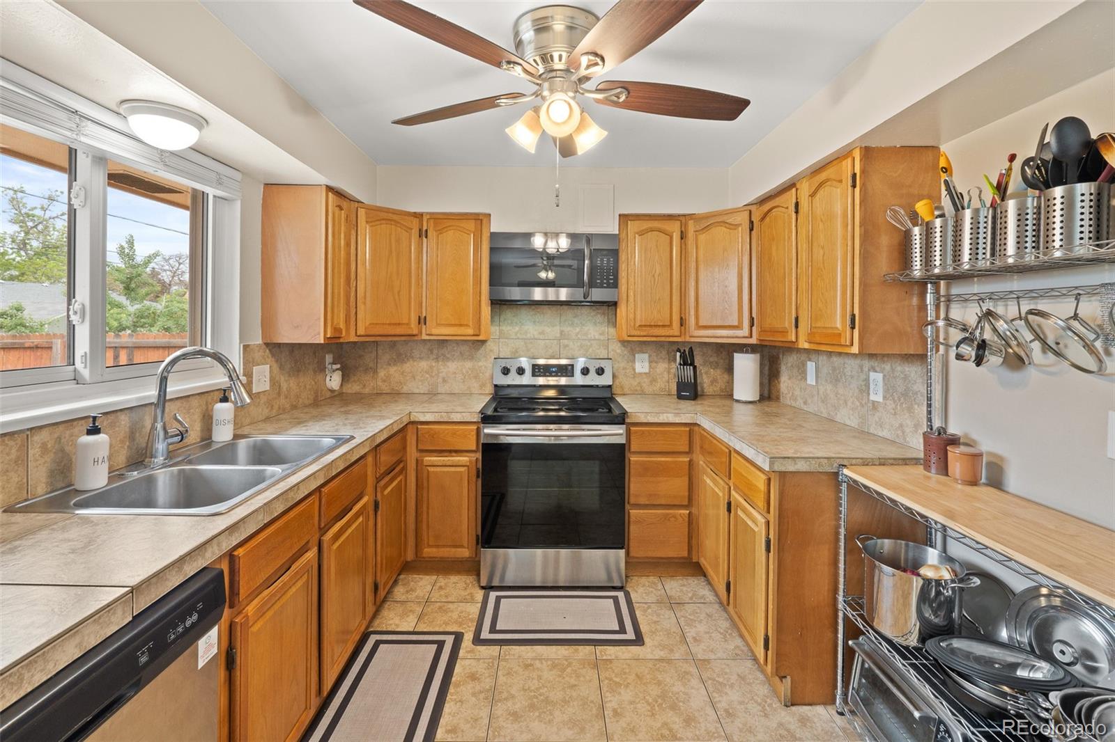 MLS Image #22 for 12702 e alaska place,aurora, Colorado