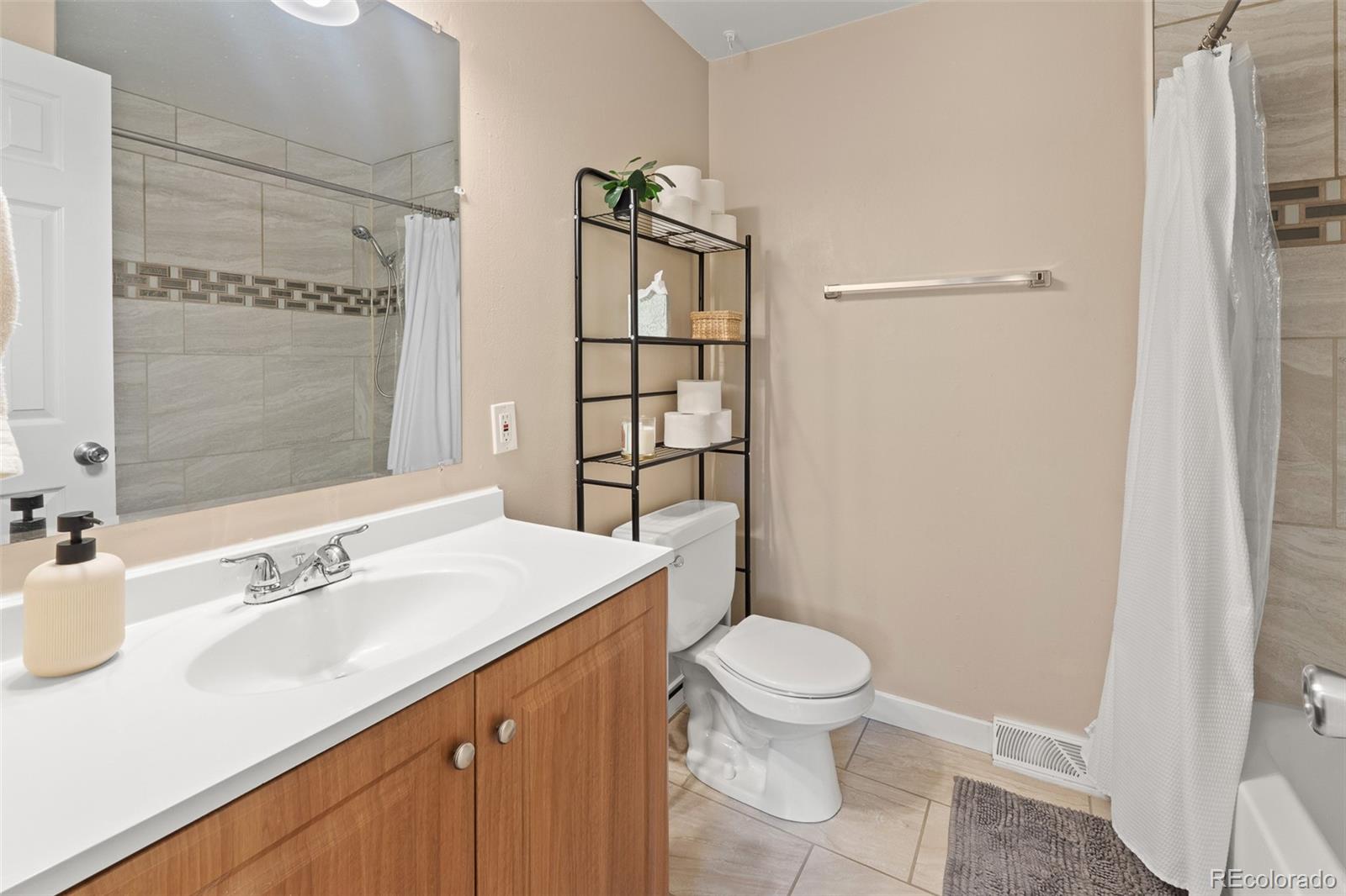 MLS Image #27 for 12702 e alaska place,aurora, Colorado