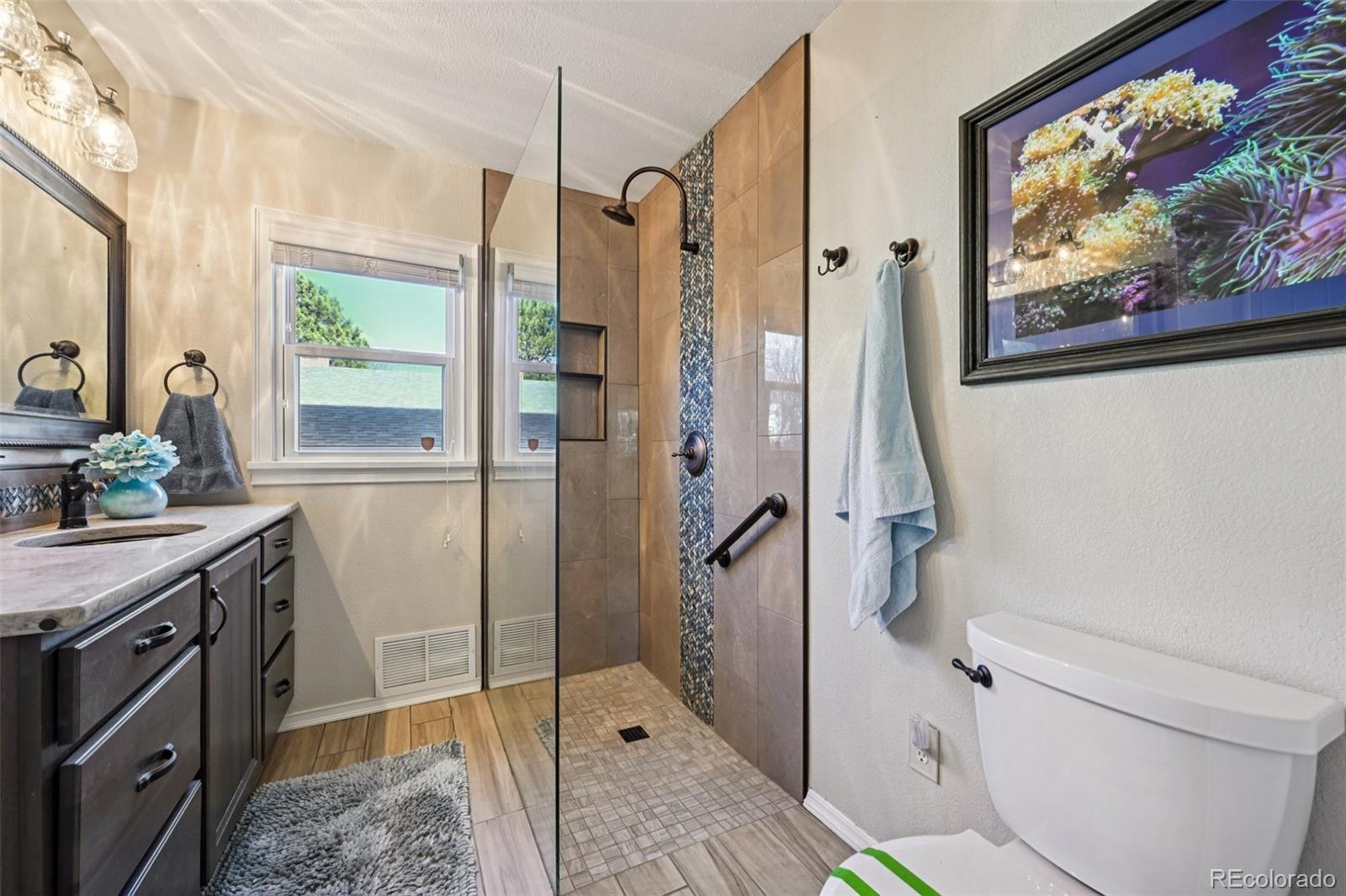 MLS Image #13 for 1055 n 18th street,colorado springs, Colorado