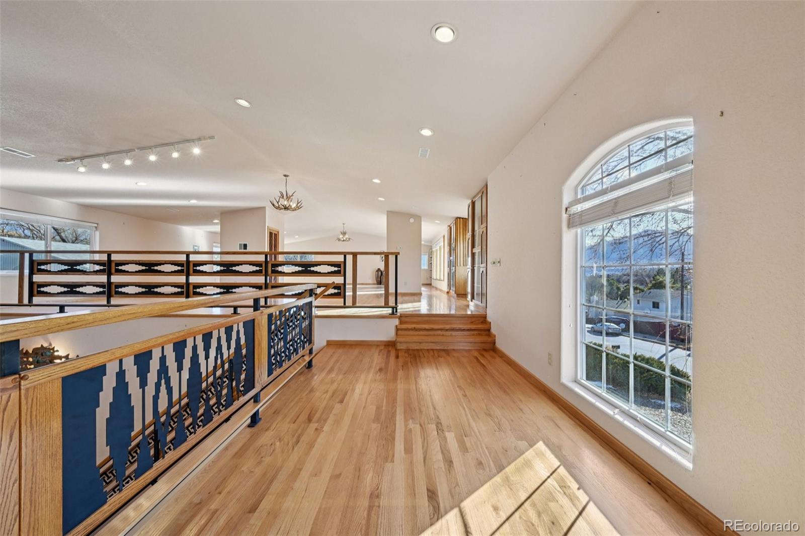 MLS Image #19 for 1055 n 18th street,colorado springs, Colorado