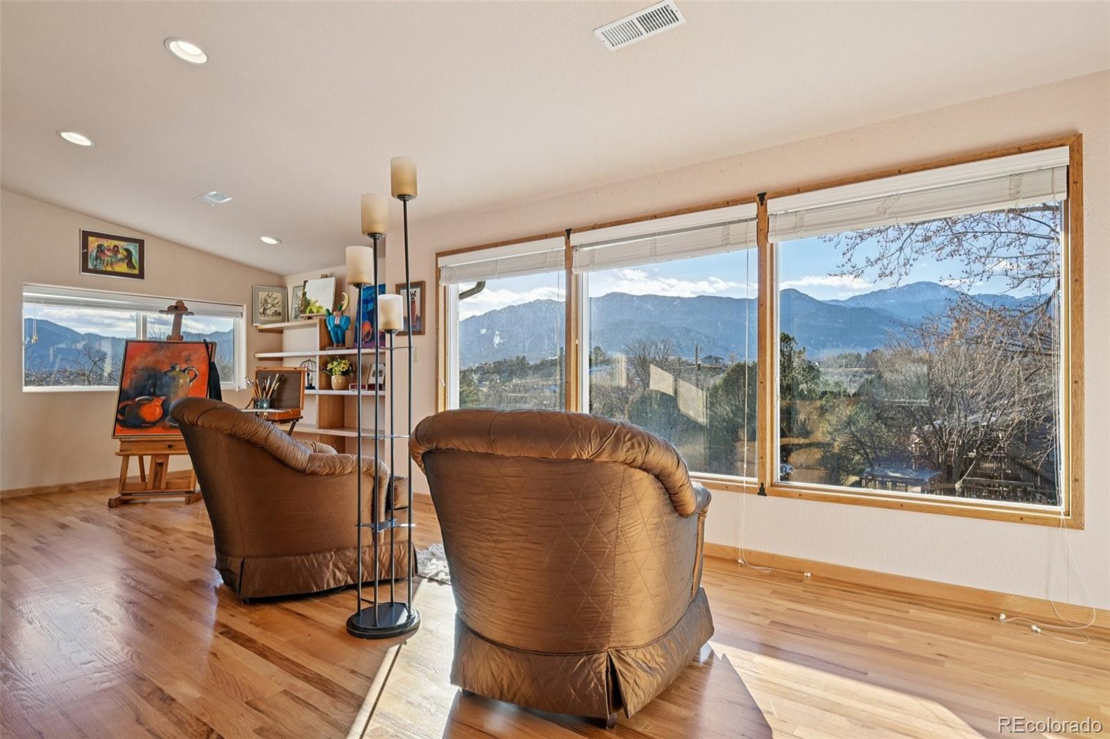 MLS Image #23 for 1055 n 18th street,colorado springs, Colorado