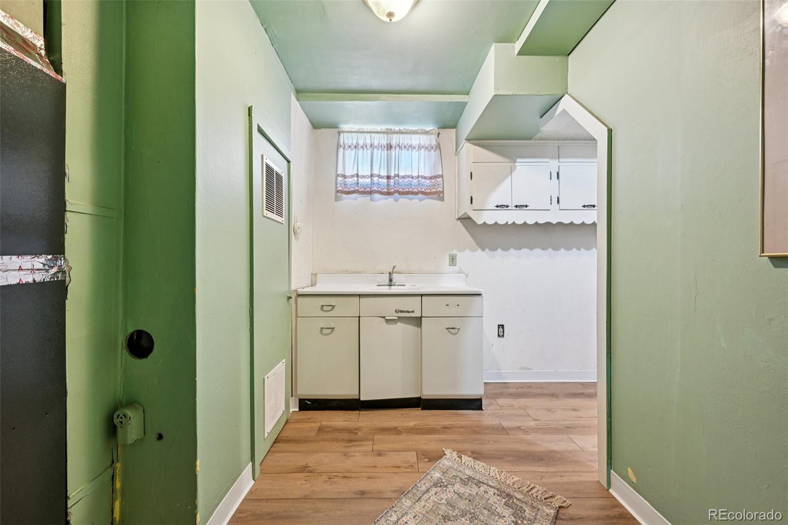 MLS Image #29 for 1055 n 18th street,colorado springs, Colorado