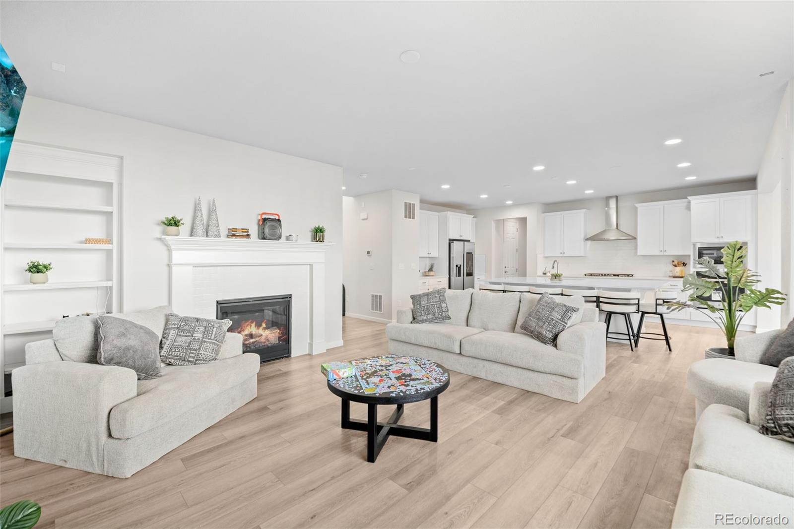MLS Image #4 for 3888  grand baker street,aurora, Colorado