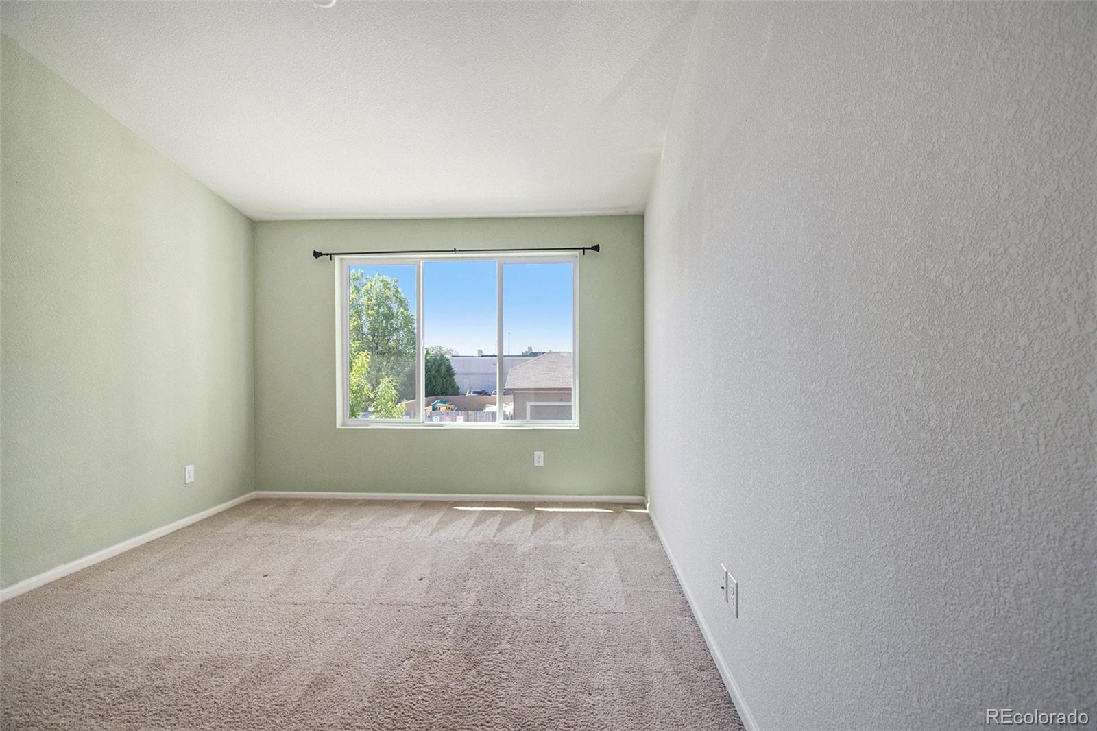 MLS Image #10 for 15165 e 16th place,aurora, Colorado