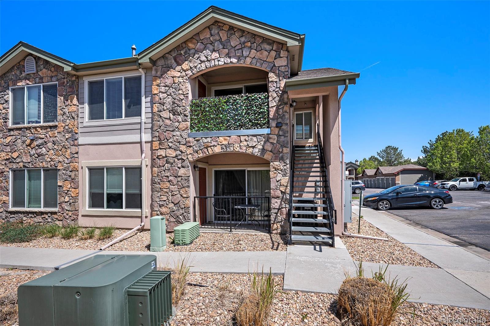 MLS Image #21 for 15165 e 16th place,aurora, Colorado