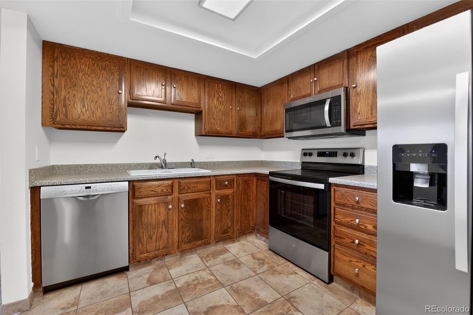 MLS Image #5 for 14001 e marina drive,aurora, Colorado