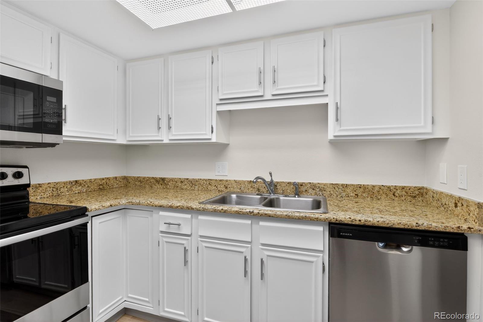 MLS Image #4 for 14152 e linvale place,aurora, Colorado