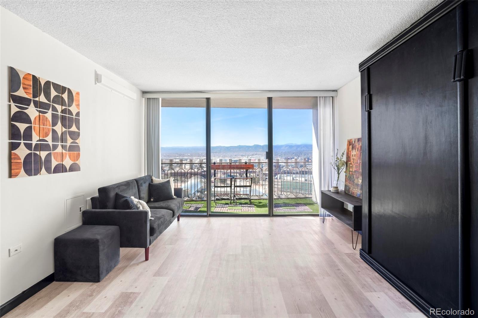MLS Image #2 for 1020  15th street,denver, Colorado