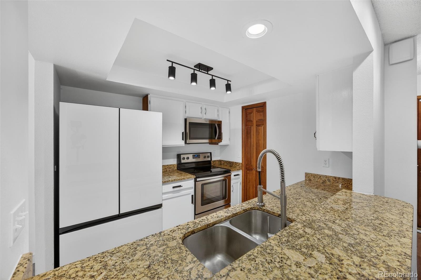 MLS Image #12 for 4110 s evanston circle b,aurora, Colorado