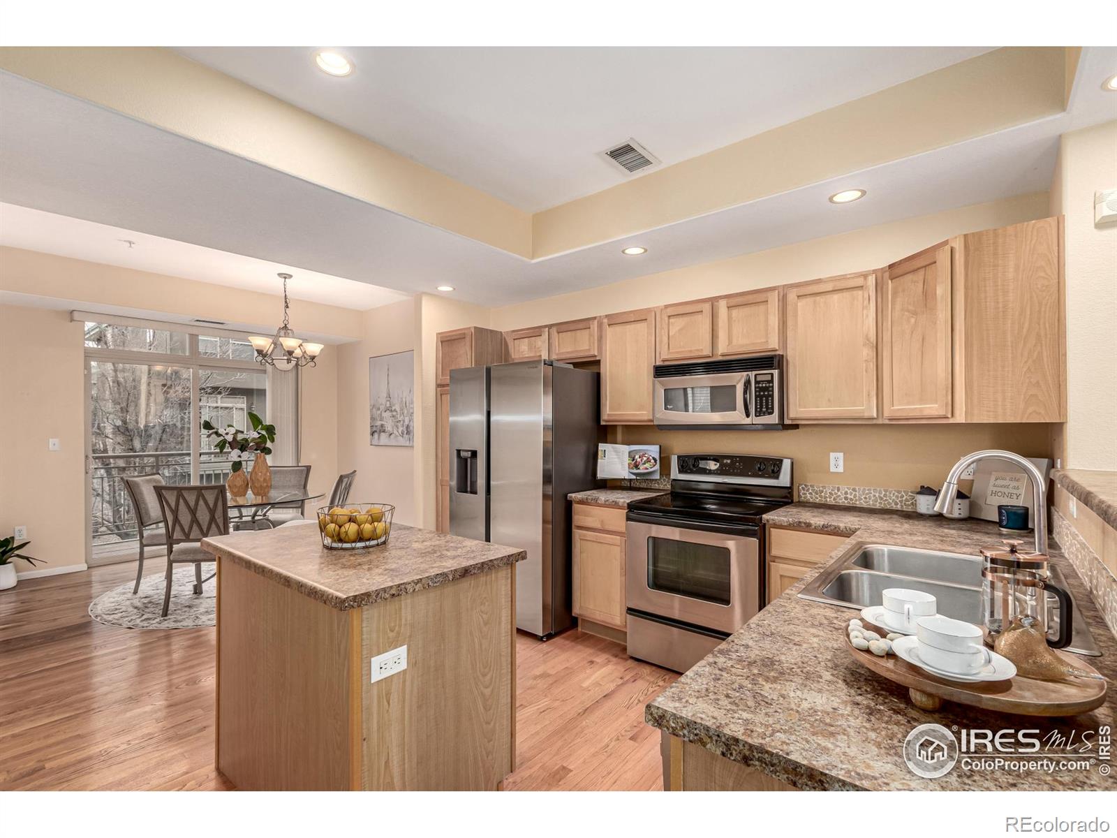 MLS Image #10 for 18766 e yale circle,aurora, Colorado
