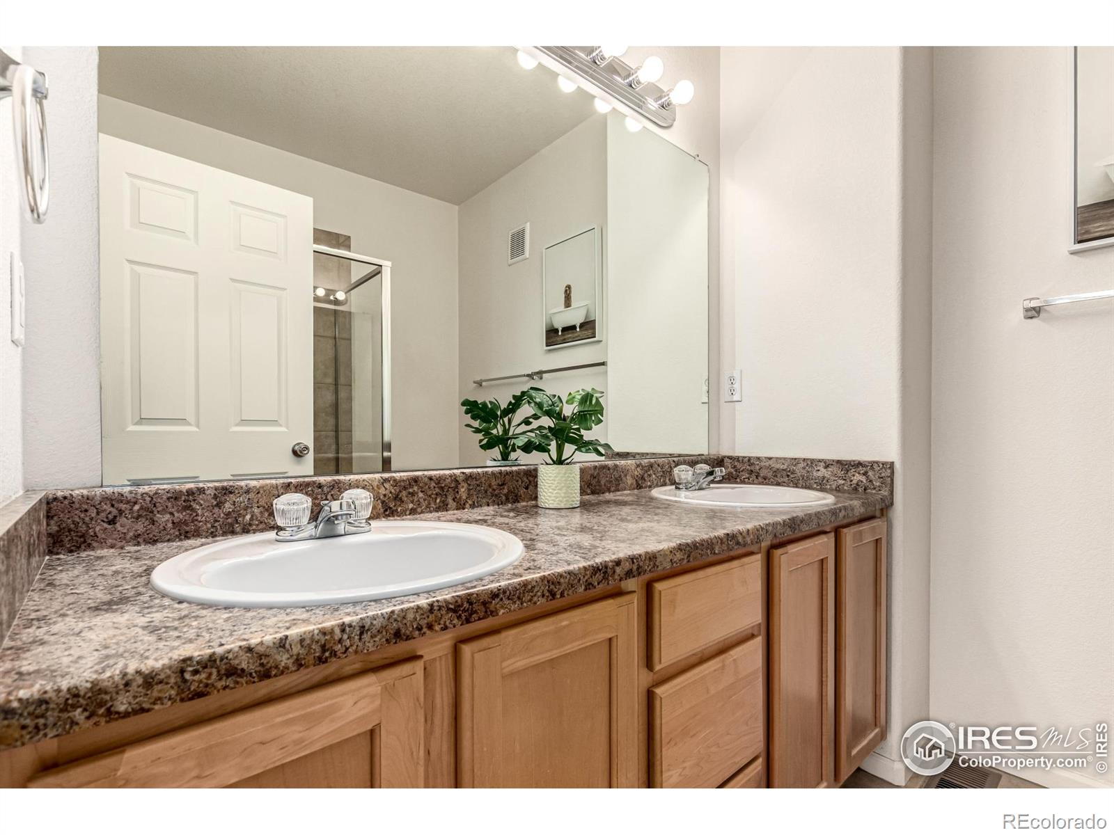 MLS Image #17 for 18766 e yale circle,aurora, Colorado