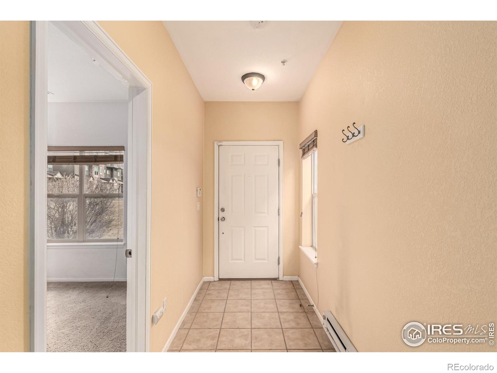 MLS Image #4 for 18766 e yale circle,aurora, Colorado