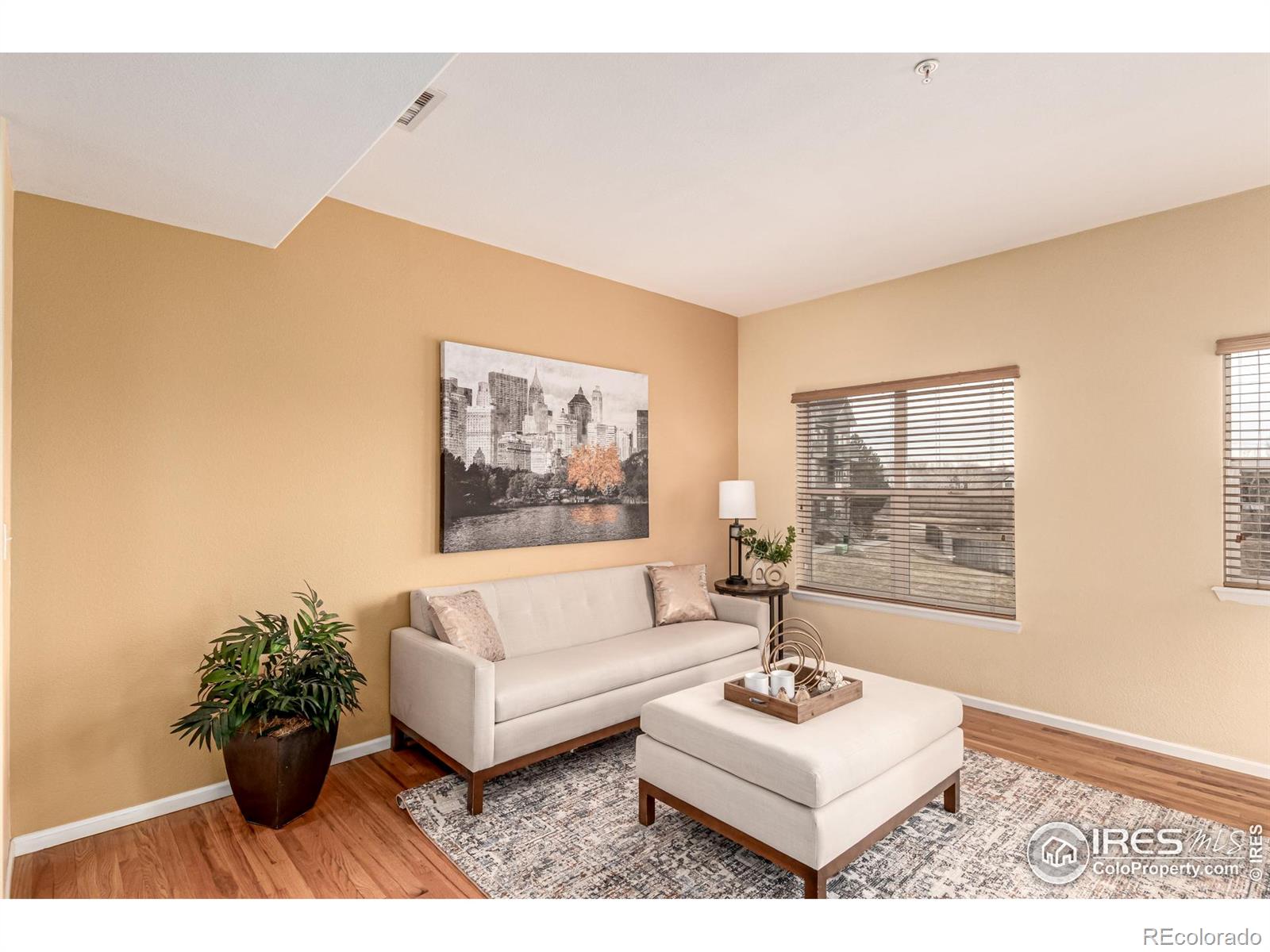 MLS Image #5 for 18766 e yale circle,aurora, Colorado
