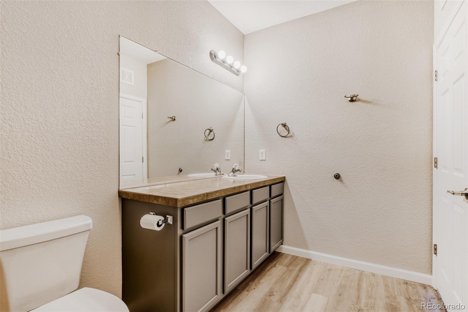MLS Image #13 for 22560 e ontario drive,aurora, Colorado